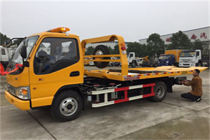 金泽镇哪里有拖车服务