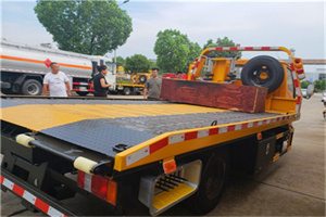 金泽镇附近拖车电话号码服务